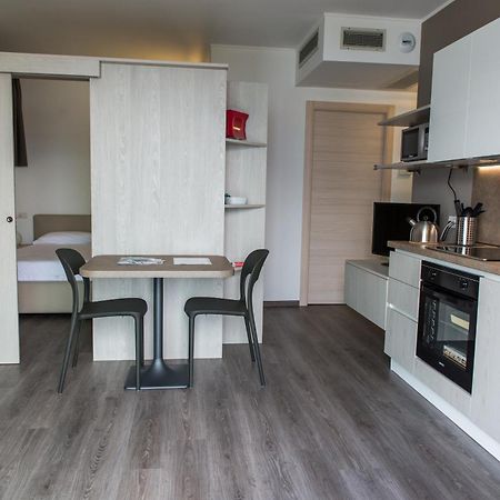 Apartamento Residenza Luigina Varenna Habitación foto